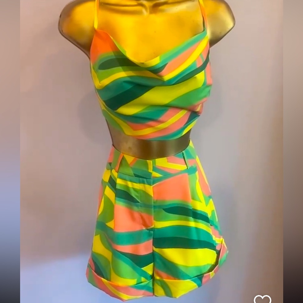 Tropical vacation summer bandana crop top and shorts set. M coral yellow green